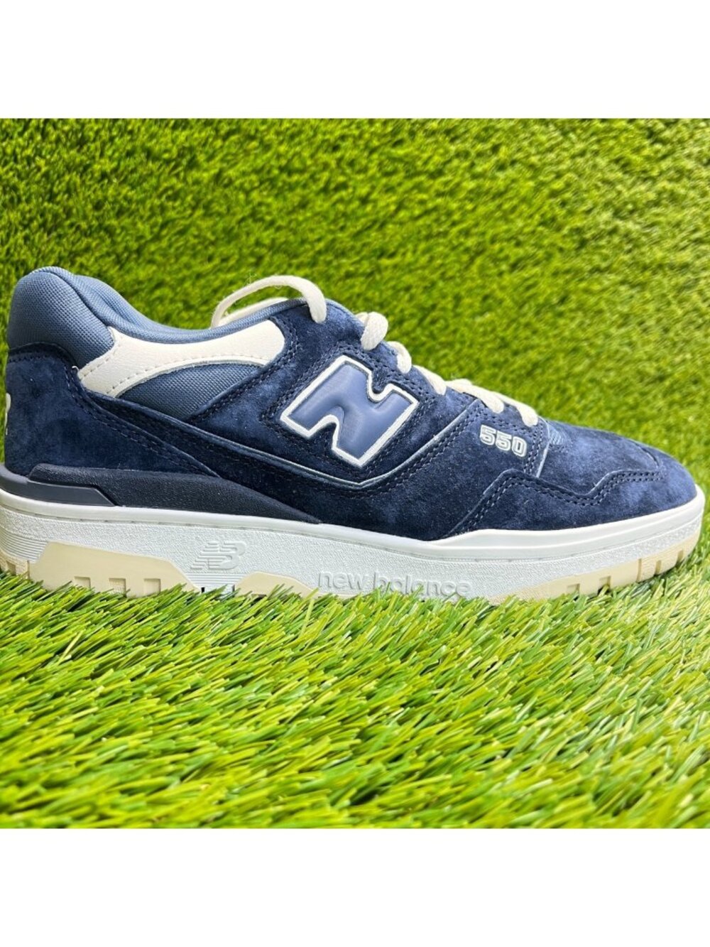 New Balance 550 Mens Size 8.5 Blue White Athletic Walking Suede Shoes Sneakers